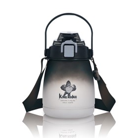 BÌNH UỐNG NƯỚC CÓ ỐNG HÚT CHO BÉ BẰNG NHỰA TRITAN KU5622 - 1200ML